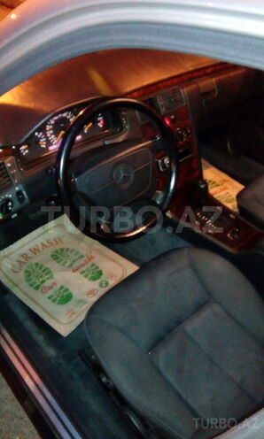 Mercedes E 240 1998, 207,000 km - 2.4 l - Bakı