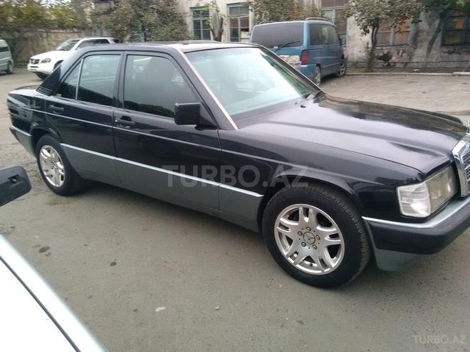 Mercedes 190 1992, 302,401 km - 2.0 l - Gəncə