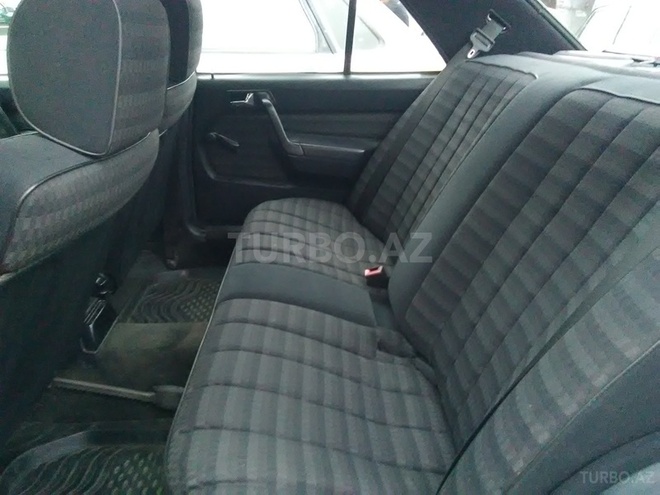 Mercedes 190 1992, 302,401 km - 2.0 l - Gəncə
