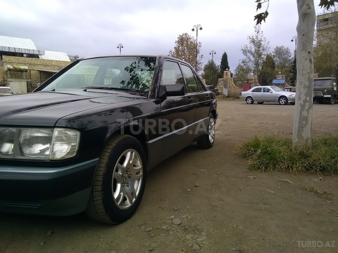 Mercedes 190 1992, 302,401 km - 2.0 l - Gəncə