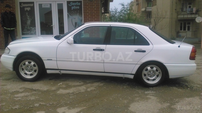 Mercedes C 200 1995, 250,000 km - 2.0 л - Bakı