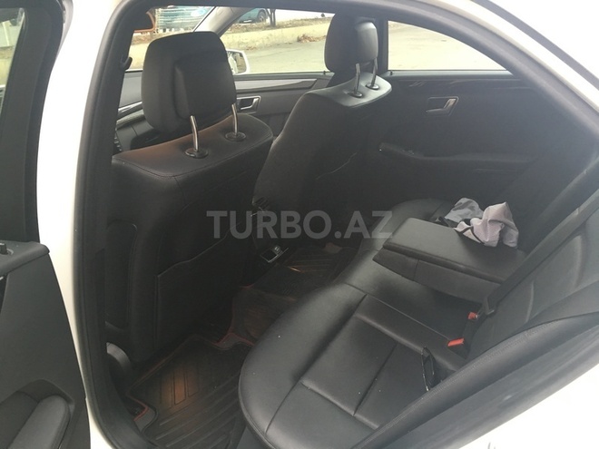 Mercedes E 200 2013, 30,000 km - 1.8 l - Gəncə