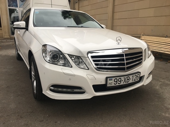 Mercedes E 200 2013, 30,000 km - 1.8 l - Gəncə