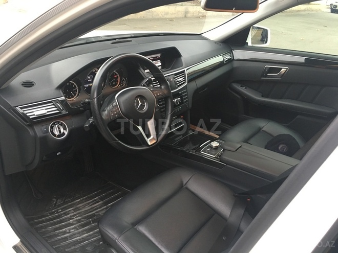 Mercedes E 200 2013, 30,000 km - 1.8 l - Gəncə