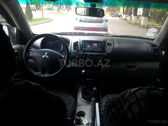Mitsubishi L200 2007, 139,000 km - 0.3 л - Qusar