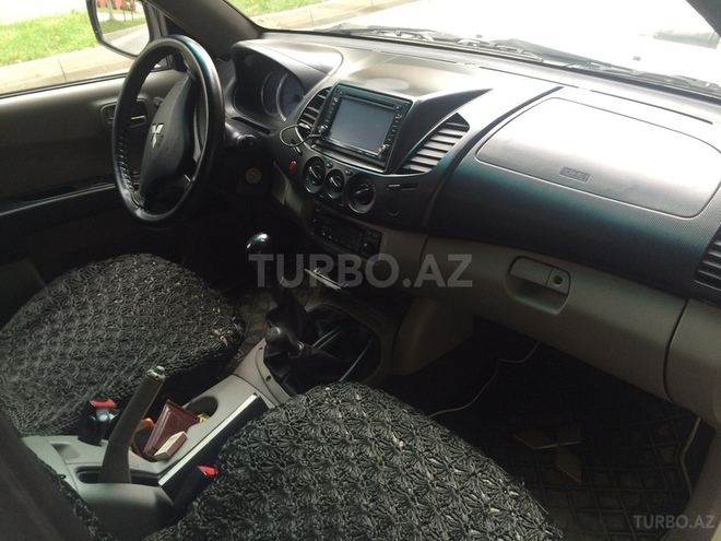 Mitsubishi L200 2007, 139,000 km - 0.3 л - Qusar
