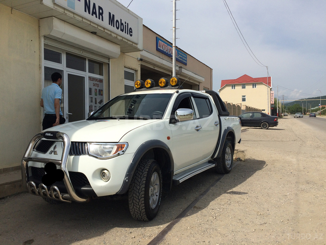 Mitsubishi L200 2007, 139,000 km - 0.3 л - Qusar