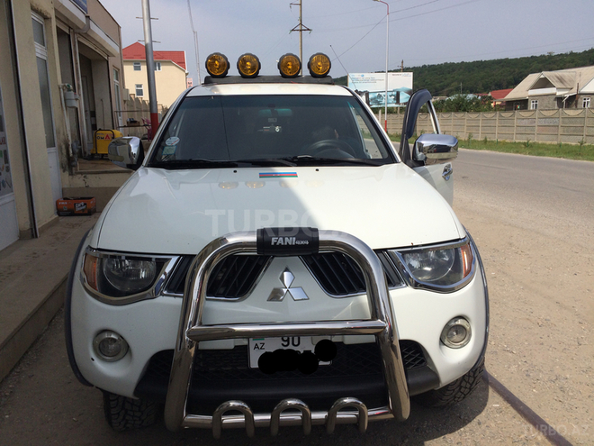 Mitsubishi L200 2007, 139,000 km - 0.3 л - Qusar