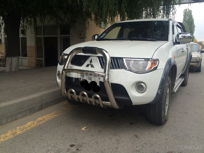 Mitsubishi L200 2007, 139,000 km - 0.3 л - Qusar