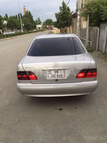 Mercedes E 270 2000, 380,000 km - 2.7 l - Balakən
