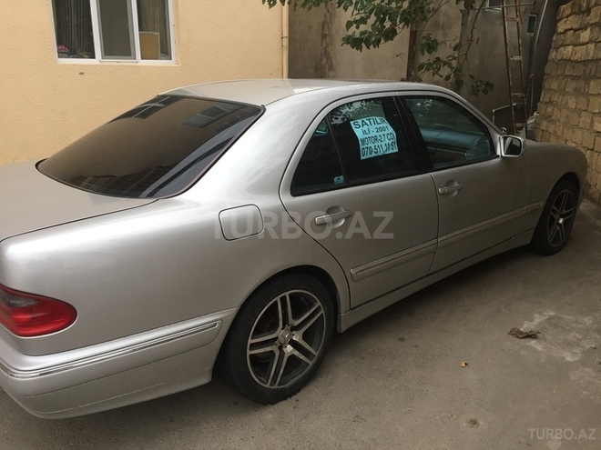 Mercedes E 270 2001, 25,555 km - 2.7 l - Bakı