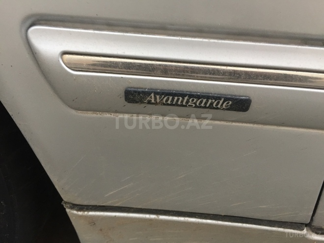 Mercedes E 270 2001, 25,555 km - 2.7 l - Bakı