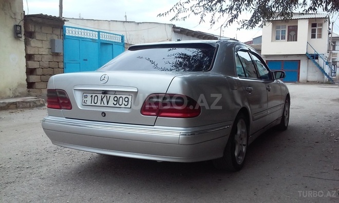 Mercedes E 320 2000, 260,000 km - 3.2 l - Bakı