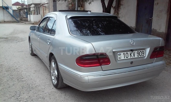 Mercedes E 320 2000, 260,000 km - 3.2 l - Bakı