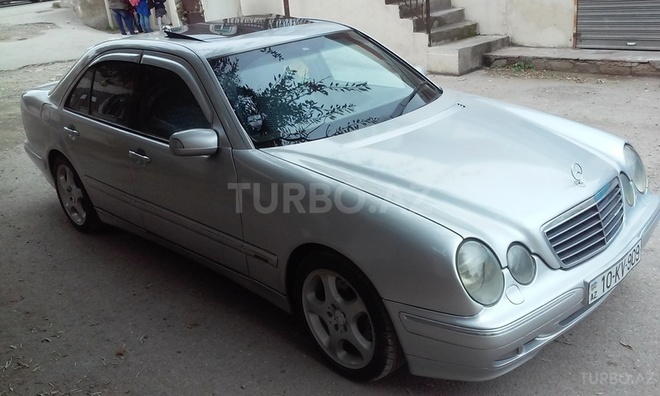 Mercedes E 320 2000, 260,000 km - 3.2 l - Bakı
