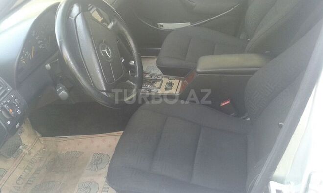 Mercedes C 220 1999, 212,000 km - 2.2 л - Sabirabad
