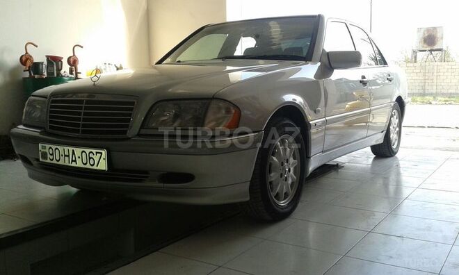 Mercedes C 220 1999, 212,000 km - 2.2 л - Sabirabad