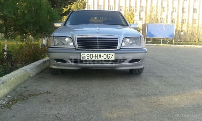 Mercedes C 220 1999, 212,000 km - 2.2 л - Sabirabad