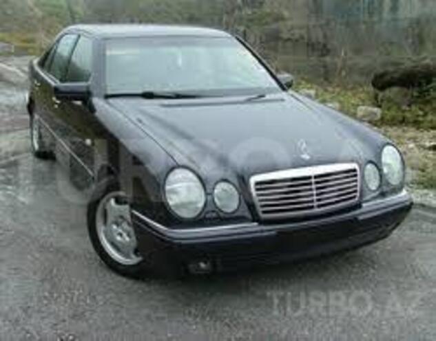Mercedes E 220 1996, 300,000 km - 2.2 l - Bakı