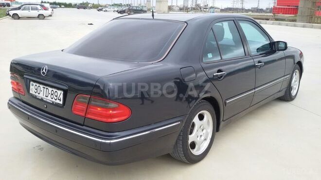 Mercedes E 280 2001, 23,250 km - 2.8 l - Bakı