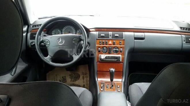 Mercedes E 280 2001, 23,250 km - 2.8 l - Bakı