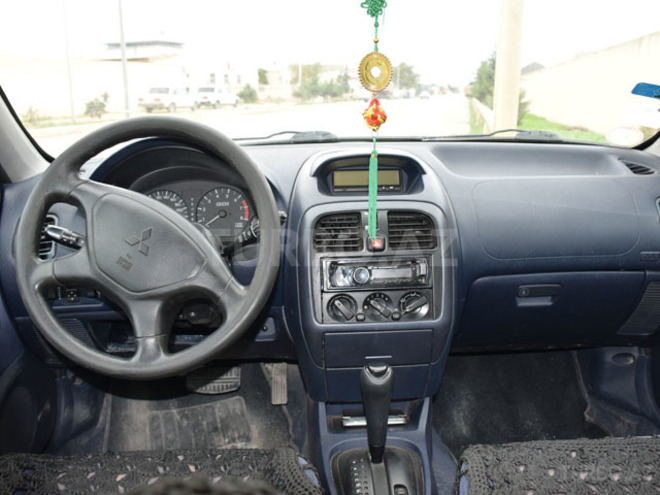 Mitsubishi  2000, 150,000 km - 1.8 l - Bakı