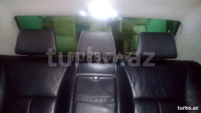 Mercedes E 240 2000, 273,977 km - 2.4 l - Salyan