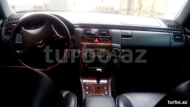 Mercedes E 240 2000, 273,977 km - 2.4 l - Salyan