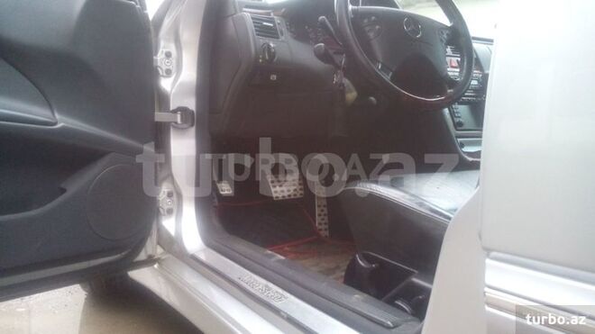 Mercedes E 240 2000, 273,977 km - 2.4 l - Salyan