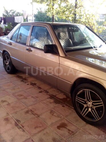 Mercedes 190 1990, 400,000 km - 2.0 l - Bakı