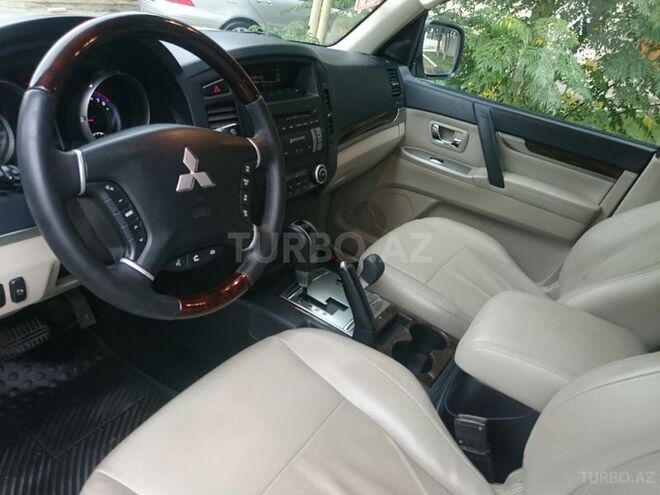 Mitsubishi Pajero 2010, 101,000 km - 3.5 l - Bakı