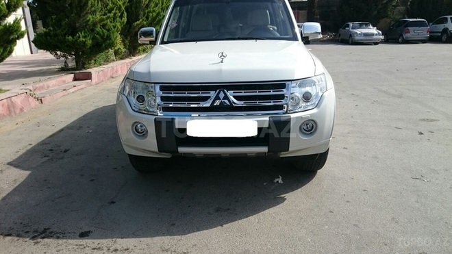 Mitsubishi Pajero 2010, 101,000 km - 3.5 l - Bakı