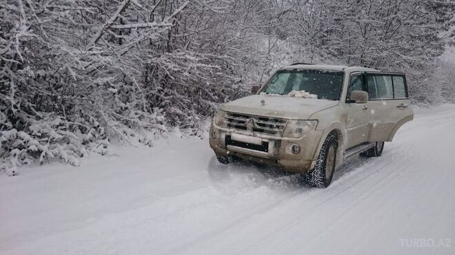 Mitsubishi Pajero 2010, 101,000 km - 3.5 l - Bakı