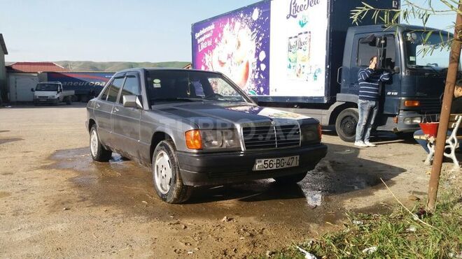 Mercedes 190 1990, 353,554 km - 2.0 л - Sumqayıt