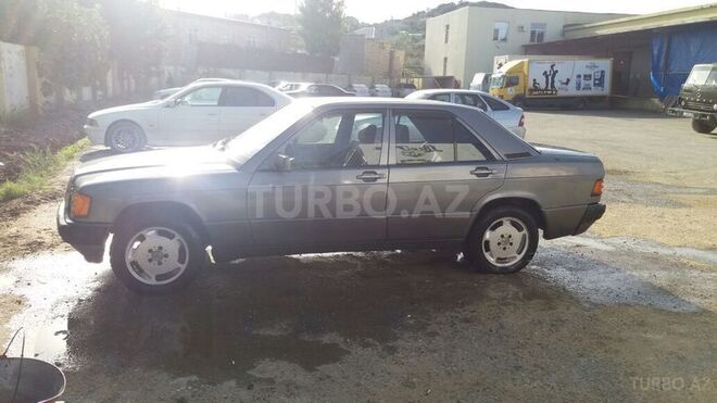 Mercedes 190 1990, 353,554 km - 2.0 л - Sumqayıt