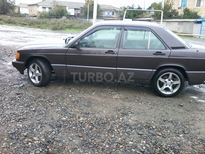 Mercedes 190 1990, 325,000 km - 2.0 l - İmişli