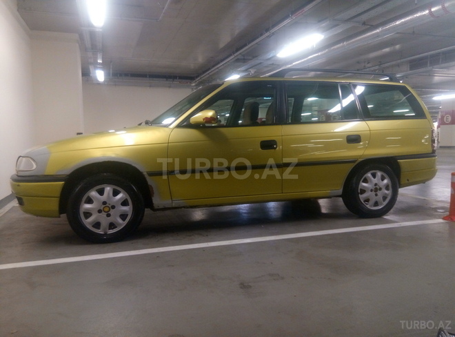 Opel Astra 1996, 236,000 km - 1.6 л - Bakı