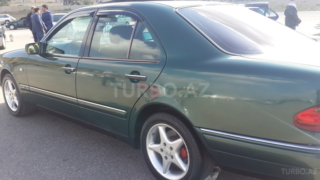 Mercedes E 240 1998, 234,346 km - 2.4 л - Sumqayıt