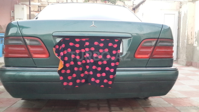 Mercedes E 240 1998, 234,346 km - 2.4 л - Sumqayıt