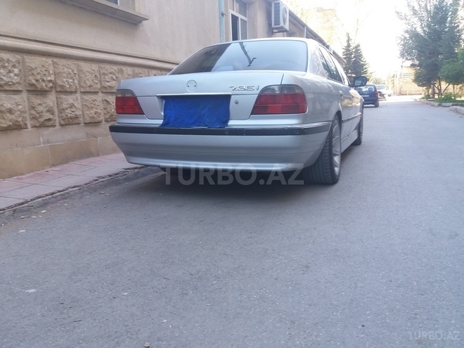 BMW 735 2001, 245,856 km - 3.5 l - Bakı