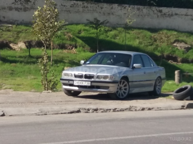 BMW 735 2001, 245,856 km - 3.5 l - Bakı