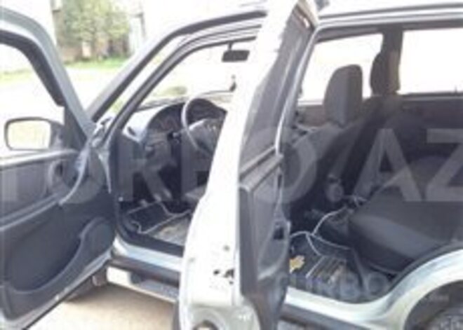 Chevrolet Niva 2015, 21,000 km - 1.7 l - Gəncə