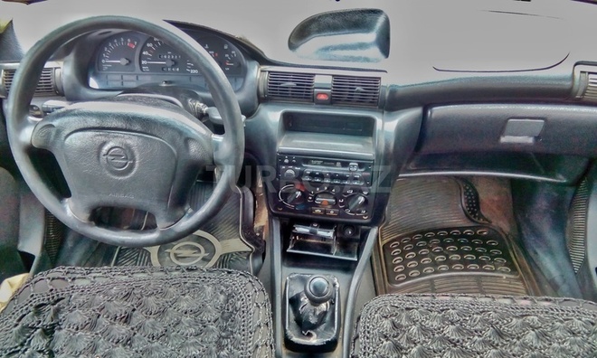 Opel Astra 1997, 262,327 km - 1.6 л - Bakı