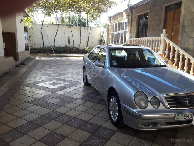 Mercedes E 200 2001, 200,000 km - 2.0 л - Şəmkir