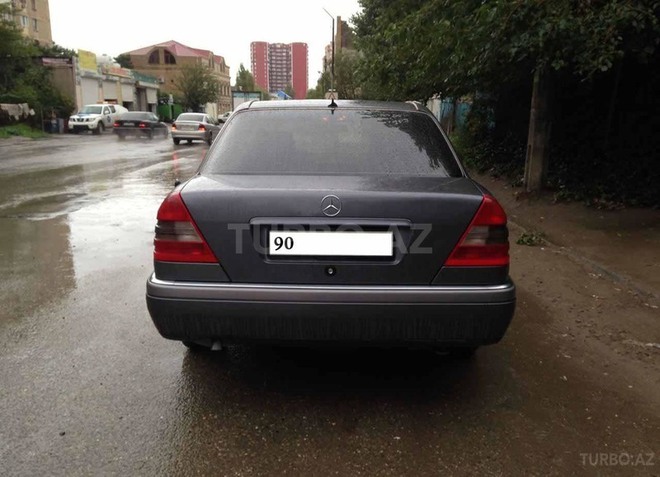 Mercedes C 180 1995, 260,000 km - 1.8 l - Bakı