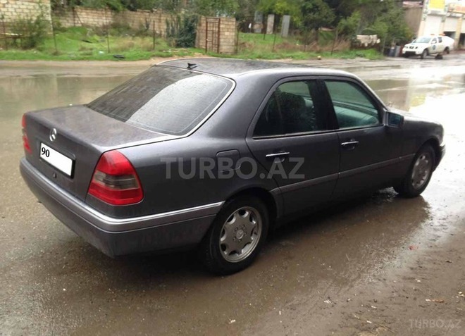 Mercedes C 180 1995, 260,000 km - 1.8 l - Bakı