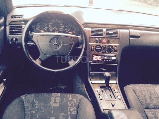 Mercedes E 230 1996, 266,000 km - 2.3 l - Bakı