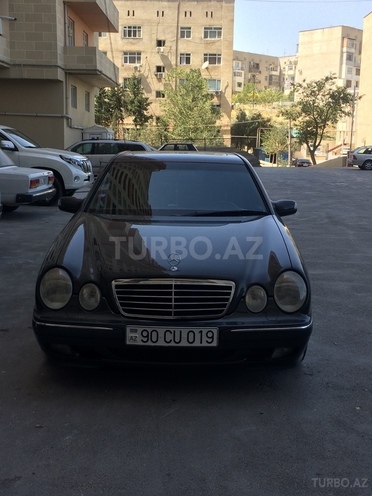 Mercedes E 320 2001, 161,000 km - 3.2 l - Bakı