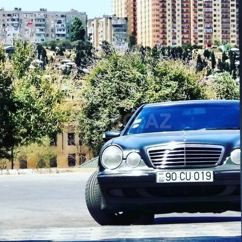 Mercedes E 320 2001, 161,000 km - 3.2 l - Bakı