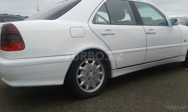 Mercedes C 200 1997, 157,000 km - 2.0 л - Bakı